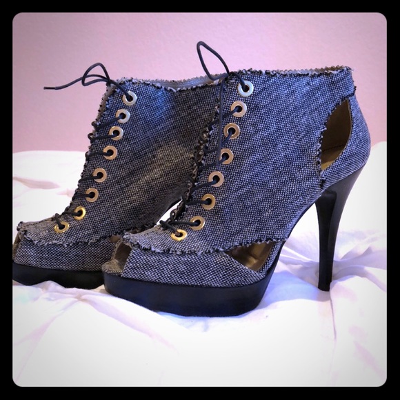 Stuart Weitzman Shoes - Stuart Weitzman openshut booties heels cut outs 8